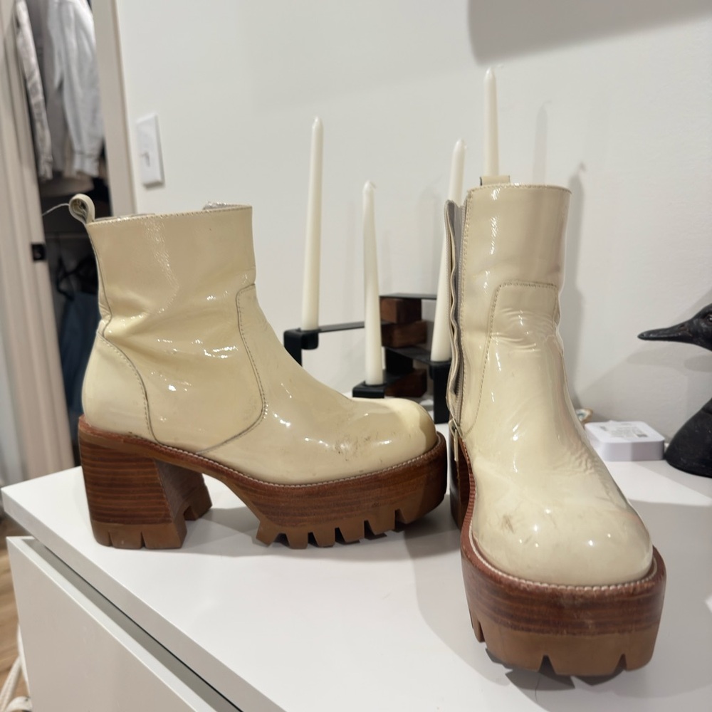 Jeffrey Campbell Cream Platform Lug Sole Boots